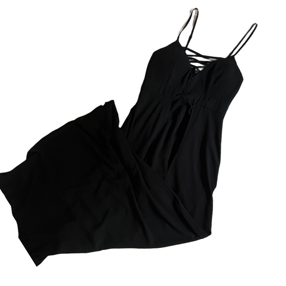 GUESS BLACK ROMPER / MAXI DRESS WITH CRISS CROSS CHEST SIZE XS - Picture 2 of 13